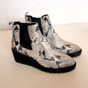 Cecelia New York Snake Skin Wedge | Size 9.5 | Gemma Boots NWOB